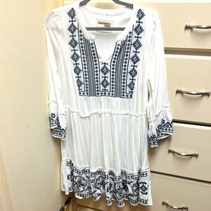 Savanna Jane White and Blue Embroidered Dress